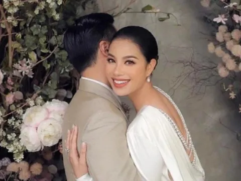 Chồng sắp cưới của Phạm Hương là ai, gia tài "khủng" cỡ nào?