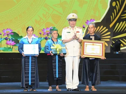 Một liệt sĩ, nguyên Trưởng Công an xã được truy tặng danh hiệu cao quý