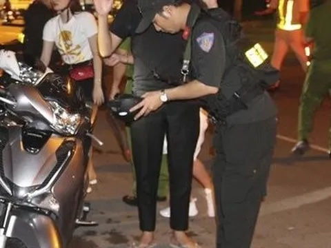 Đà Nẵng: Điều tra đối tượng tông xe vào lực lượng 911