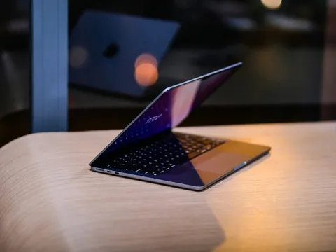 MacBook Air M2 cập bến thị trường Việt Nam: Đẹp, pin "trâu" 18 tiếng sau mỗi lần sạc