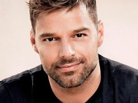 Ricky Martin sẽ hầu tòa, bác bỏ cáo buộc "loạn luân"