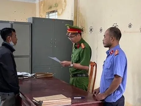 Lâm Đồng: Khởi tố, bắt tạm giam đối tượng làm giấy tờ giả