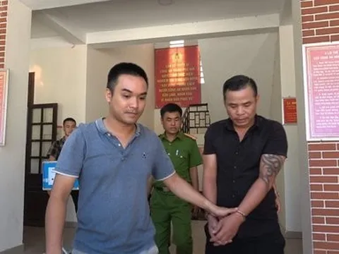 Huế: Bắt quả tang đối tượng xăm trổ tàng trữ hàng trăm viên ma túy