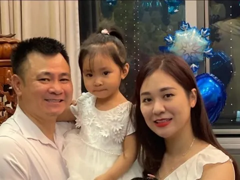 Hạnh phúc viên mãn của NSND Tự Long ở độ tuổi U50