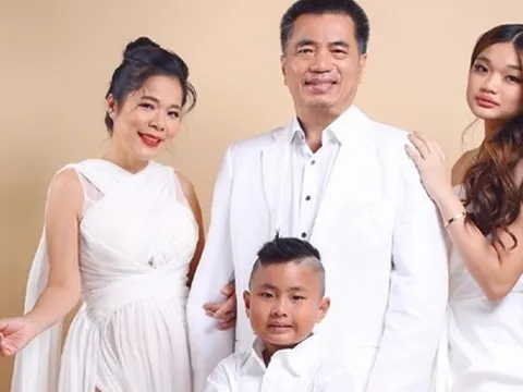 Các con của Mỹ Lệ và chồng đại gia sống trong biệt thự nguy nga, được đến trường xịn