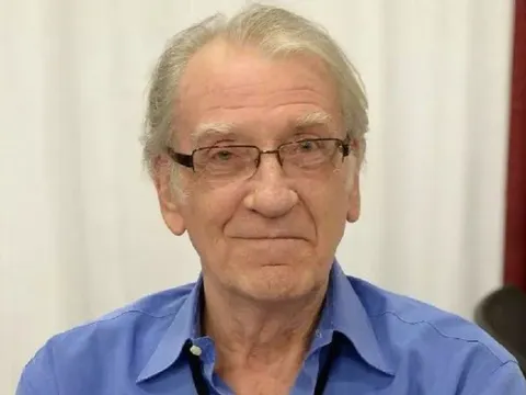 Tài tử David Warner qua đời vì ung thư