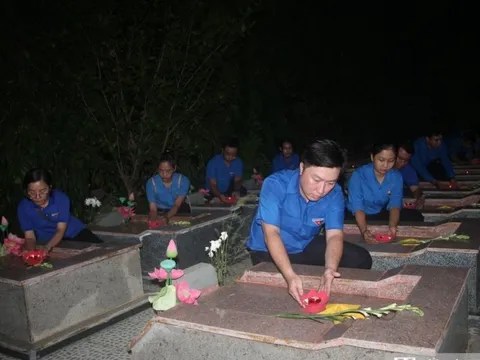 Khánh Hòa: Thắp ngàn ngọn nến tri ân các anh hùng liệt sĩ