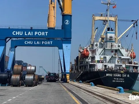 Cước vận tải biển 'hạ nhiệt', doanh nghiệp vẫn đầu tư mua thêm tàu