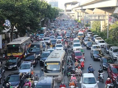 Phân làn tách dòng ô tô, xe máy trên đường Nguyễn Trãi từ 6/8