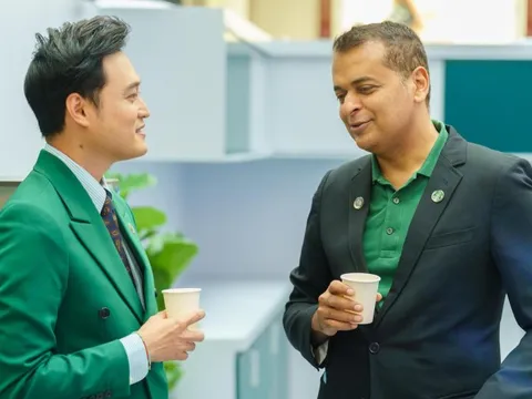 Câu chuyện mang Starbucks về nhà với những ly cà phê hòa tan chuẩn vị