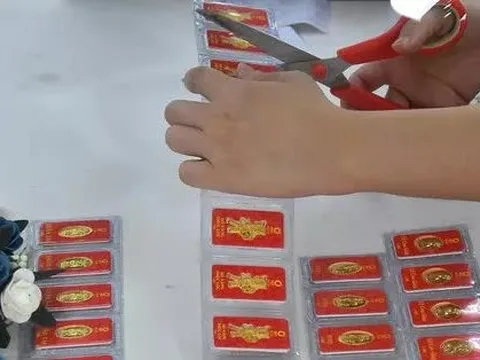 Giá vàng hôm nay 29-7: Nhảy vọt khi kinh tế Mỹ suy yếu