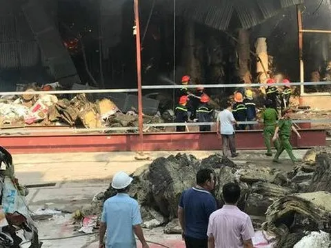 Phú Thọ: Cháy lớn tại kho chứa thành phẩm giấy rộng 2000m2