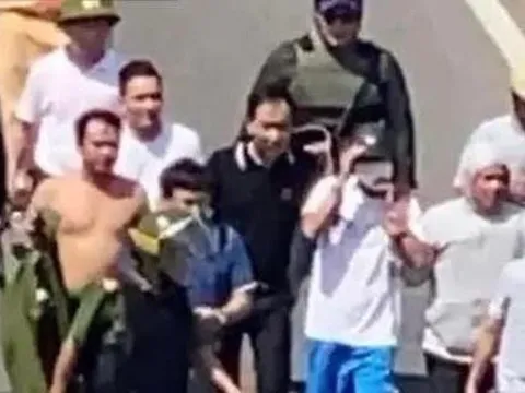 Phó Giám đốc Công an nói về giây phút đấu trí khiến kẻ cướp tiệm vàng buông súng, đầu hàng