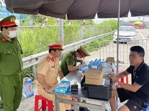 Hà Nội: Phát hiện tài xế dương tính với ma túy trên cao tốc