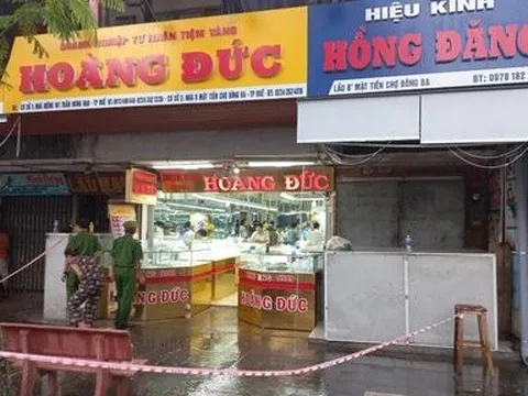 Vụ cướp tiệm vàng ở Huế: Lộ số người nhặt vàng đem trả