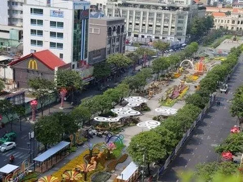 Cấm xe ra vào đường Nguyễn Huệ vào sáng ngày 6/8