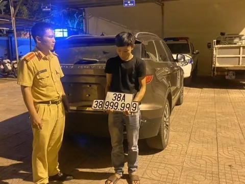 Lắp biển ngũ chín giả đi "cho oai", chủ xe bị phạt 16 triệu đồng