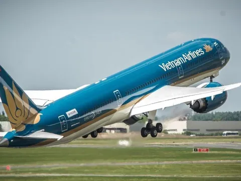 Giảm lỗ nhưng vốn chủ vẫn âm gần 5.000 tỷ, Vietnam Airlines chuẩn bị phương án tăng vốn mới