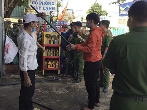 Cầm tuýp sắt đi giải quyết mâu thuẫn ghen tuông giúp bạn, 2 thanh niên lãnh án