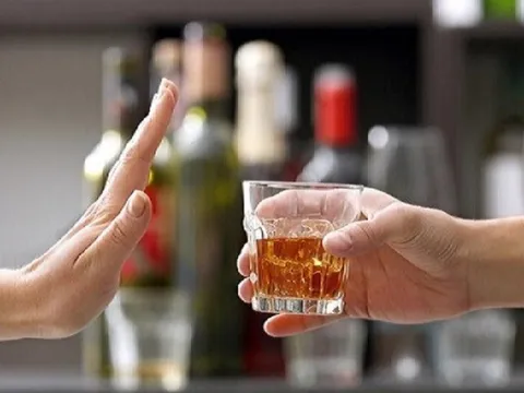 9 điều tuyệt vời xảy ra khi ngừng uống rượu