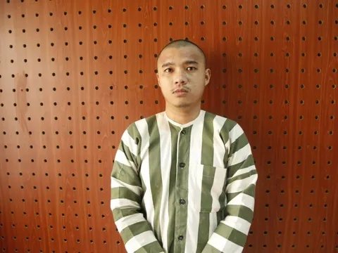 Bắt tạm giam gã trai hack Facebook rồi nhắn tin lừa tiền để đưa bạn gái đi chơi