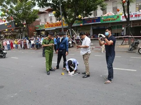 Vụ cướp tiệm vàng ở chợ Đông Ba: Đối tượng lấy súng từ đâu?