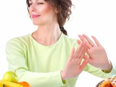 Những thực phẩm không nên ăn khi đang đói