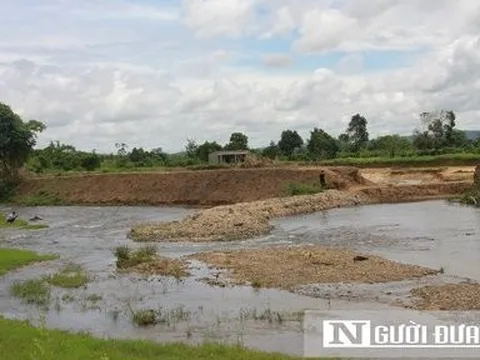 Chưa được cấp phép vẫn ngăn suối, đào ao “khủng” trên đất nông nghiệp