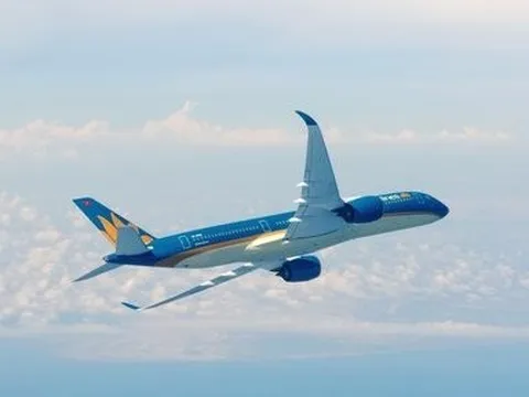 Máy bay phải quay đầu để cấp cứu một trẻ em người Nhật