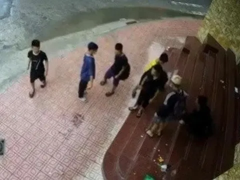 Truy tìm băng nhóm tuổi teen chém người, cướp tài sản