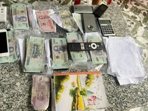 Bắt nhóm đối tượng đánh bạc qua mạng có nhà cái tại Campuchia