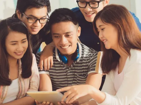 Sống không chờ đợi, người trẻ thích đi vay để sớm hiện thực hóa mong ước