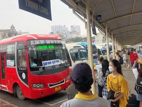 Giá xăng dầu giảm liên tiếp: DN vận tải mới chỉ lên kế hoạch giảm cước