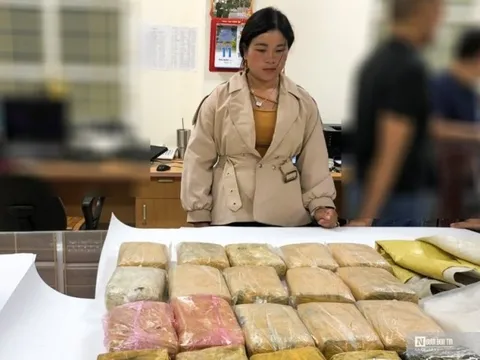 Khởi tố đối tượng nữ vận chuyển 1 bao tải ma túy