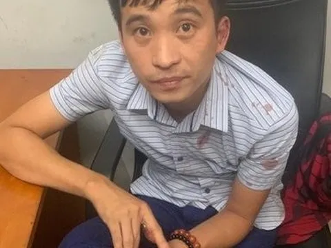 Tạm giữ hình sự tài xế say xỉn tông hàng loạt xe máy ở cây xăng