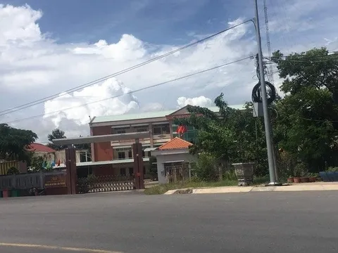 Khởi tố cựu kế toán giả chữ ký Trưởng công an huyện để rút tiền ngân sách