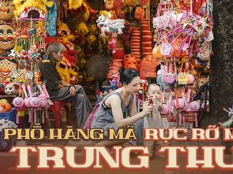 Ảnh: Khu trung tâm Hà Nội bắt đầu ngập tràn không khí Trung thu