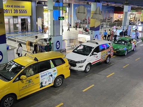 Xe công nghệ, taxi "chặt chém" ở sân bay Tân Sơn Nhất sẽ bị đình chỉ nửa tháng