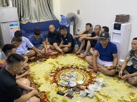 Hưng Yên: Bắt nhóm đánh bạc dưới hình thức “xóc đĩa”
