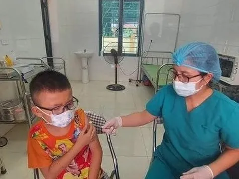 Nghệ An: Số ca Covid-19 tăng trở lại, phát động tiêm chủng vắc-xin