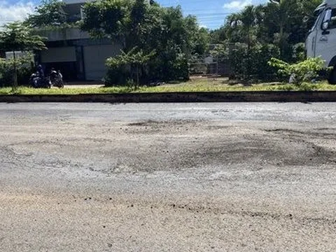 Chỉ đạo hỏa tốc khắc phục hư hỏng trên tuyến đường hàng trăm tỷ đồng