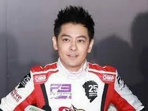 Lâm Chí Dĩnh lầu đầu tiên lên tiếng sau vụ tai nạn giao thông nghiêm trọng