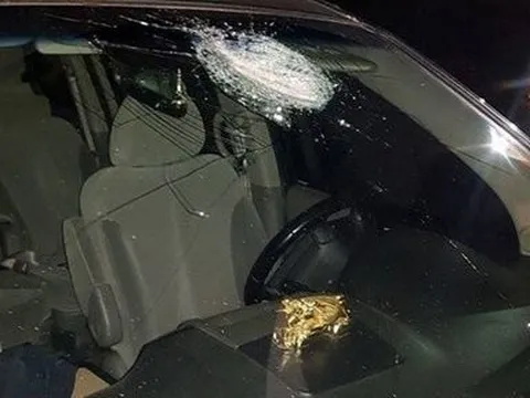 Bắt nhóm thanh, thiếu niên chuyên ném đá vào ô tô trên quốc lộ