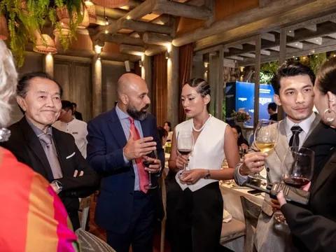 Ngôi sao “2 ngày 1 đêm” Liên Bỉnh Phát trong tiệc ra mắt đồng hồ Longines ZULU TIME