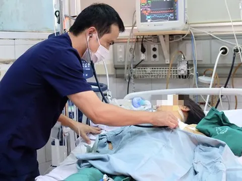 Nguy kịch vì tự điều trị sốt xuất huyết tại nhà