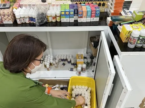 Đà Nẵng: Phát hiện điểm kinh doanh thuốc lá điện tử không rõ nguồn gốc
