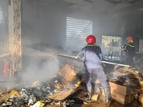 Vĩnh Long: Điều tra làm rõ nguyên nhân cháy tiệm bánh pía