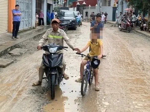 Bắt đối tượng bịt mặt cướp tiền của học sinh giữa đường