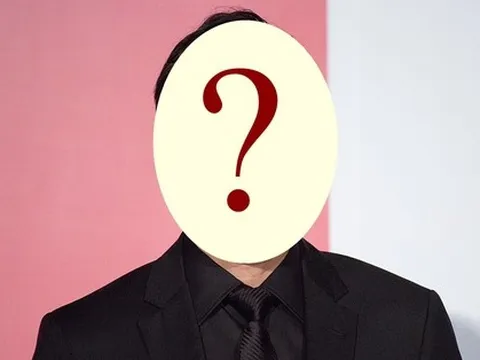 Tài tử Nhật Bản xin lỗi vì sàm sỡ, cởi nội y của một nữ tiếp viên quán bar