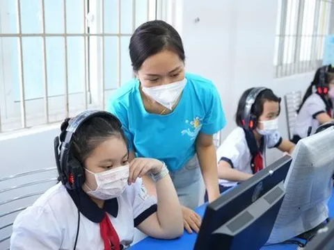 Giáo viên tiếng Anh mới ra trường lương chỉ hơn 3 triệu đồng, dạy 23 tiết mỗi tuần